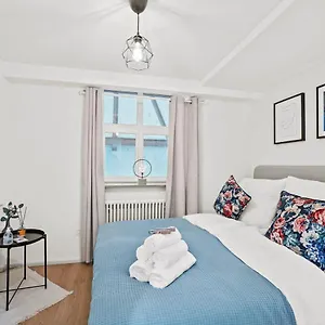 True - Zentral I Terrasse Mit Rheinblick Appartement