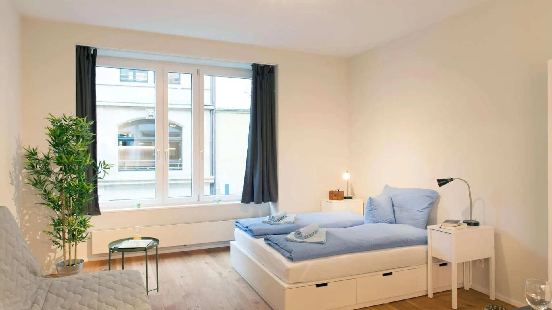 Hitrental Town Hall Apartments Basel